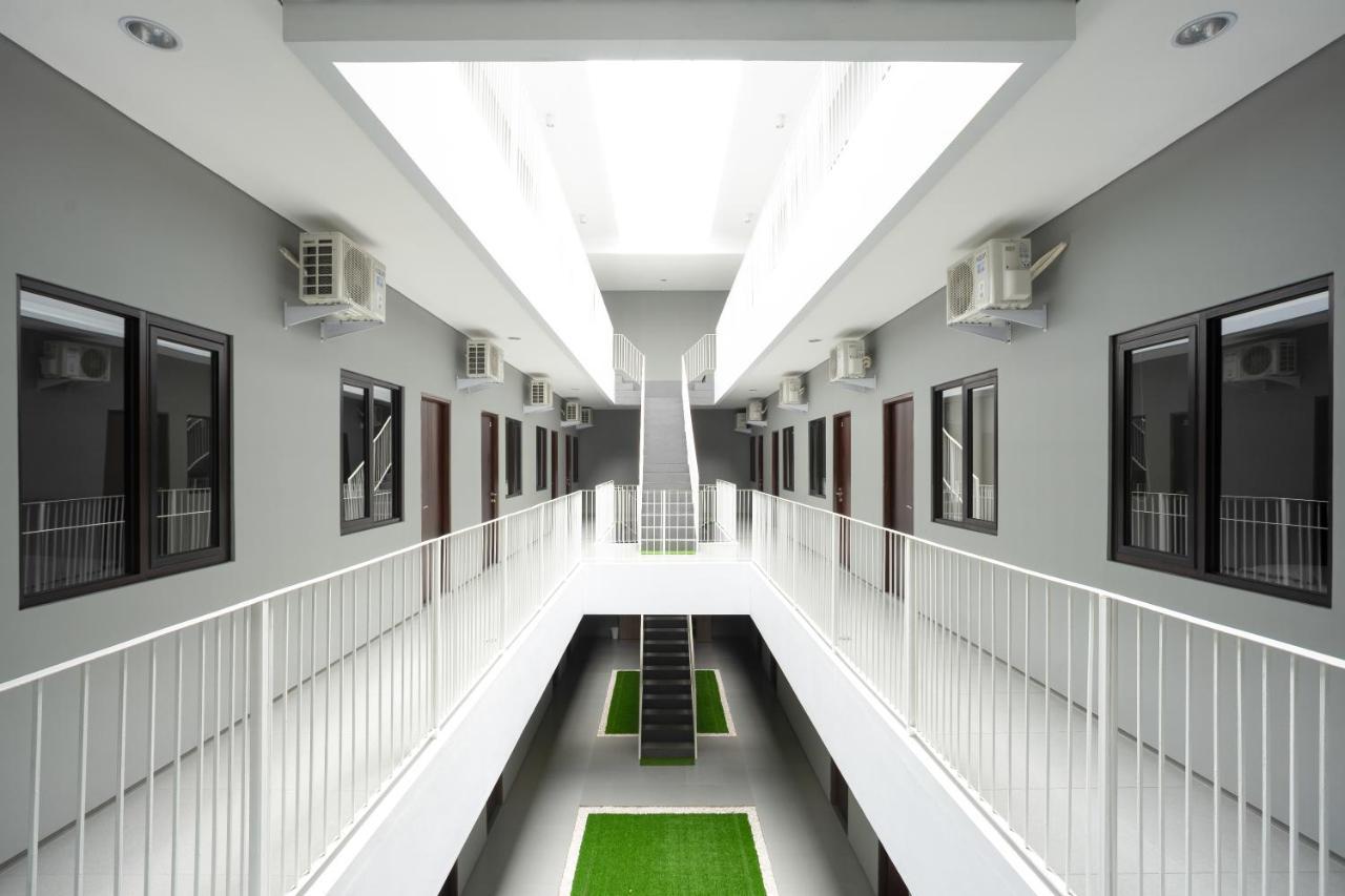 Reddoorz Plus Near Jiexpo Kemayoran Jakarta Extérieur photo