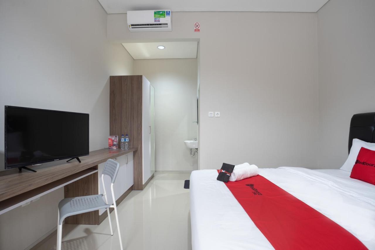 Reddoorz Plus Near Jiexpo Kemayoran Jakarta Extérieur photo
