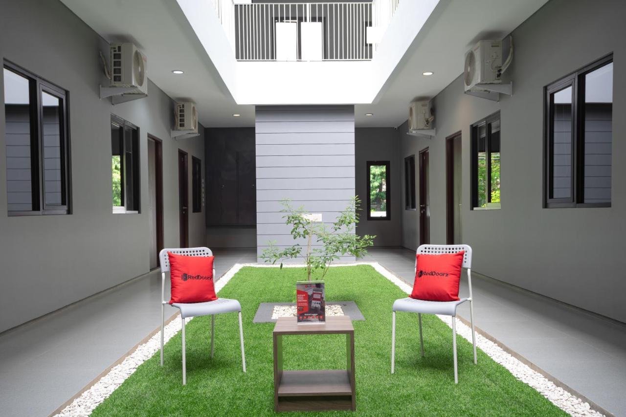 Reddoorz Plus Near Jiexpo Kemayoran Jakarta Extérieur photo