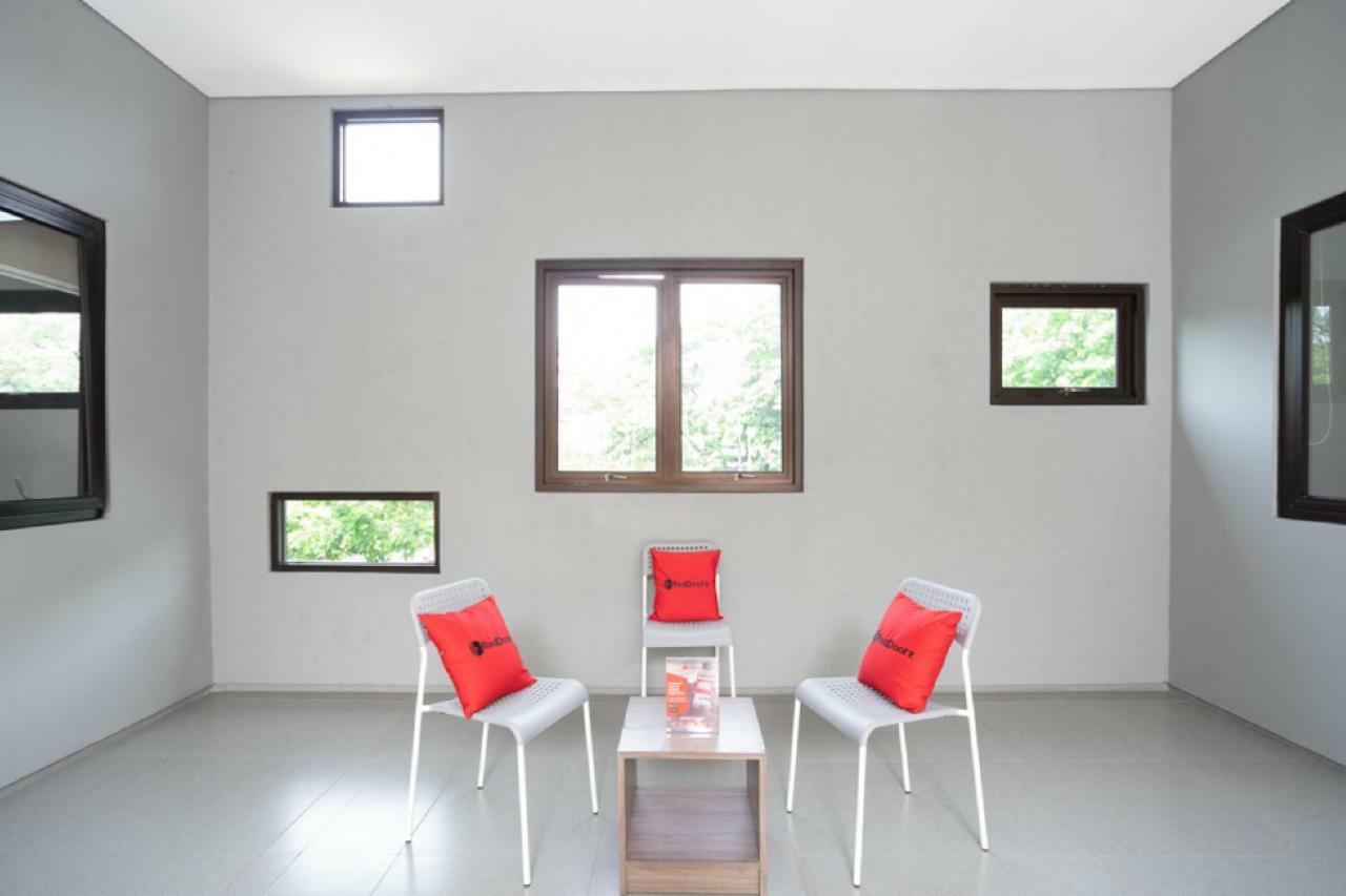 Reddoorz Plus Near Jiexpo Kemayoran Jakarta Extérieur photo
